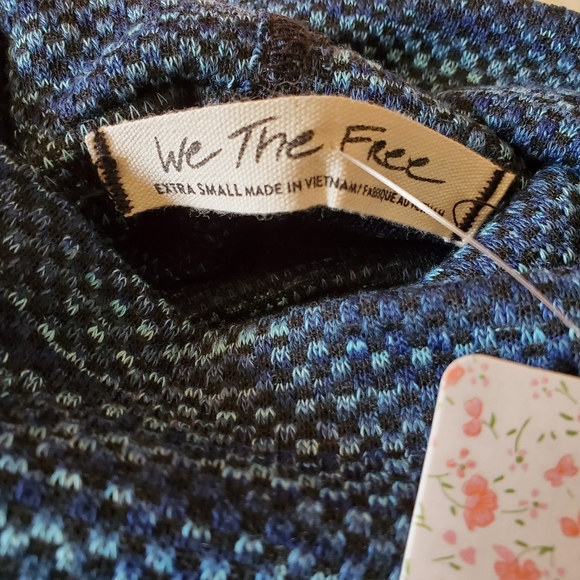 Free People Sunny Days Blue Turtleneck Top Size XS NWT - Picture 13 of 16
